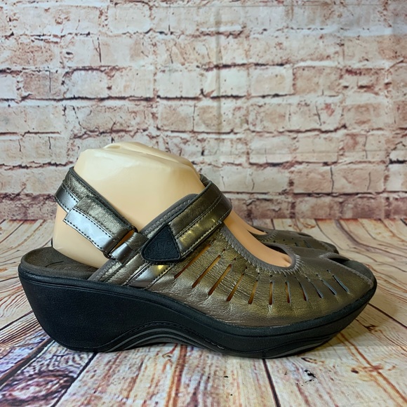 Privo Shoes - Privo By Clarks Peep Toe Slingback Wedge Sandals Pewter 9.5